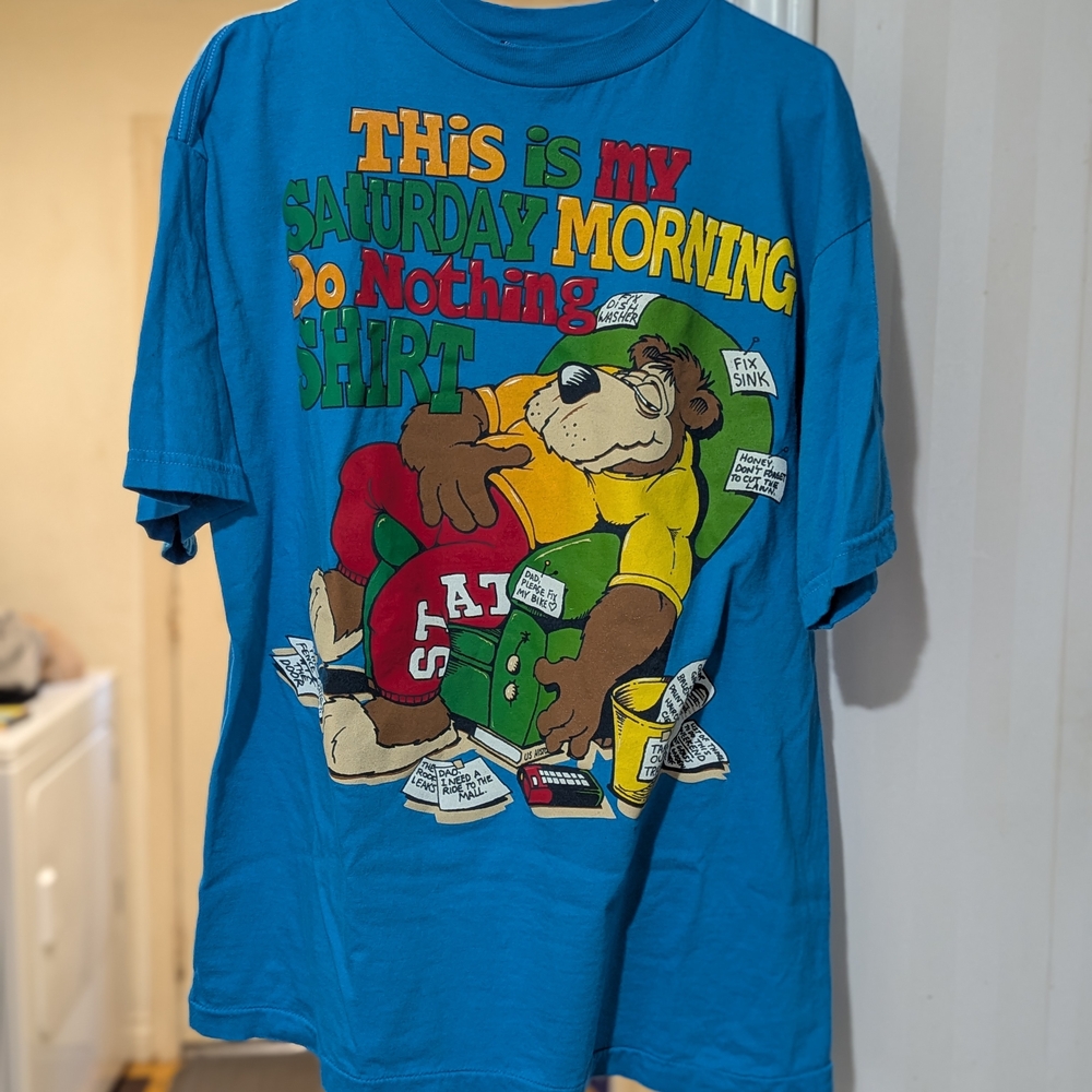 Vintage Blue Graphic T-Shirt with Bear Print